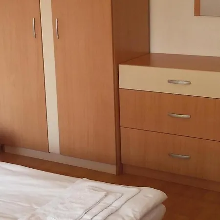 Two-bedroom In Apartman Napospart